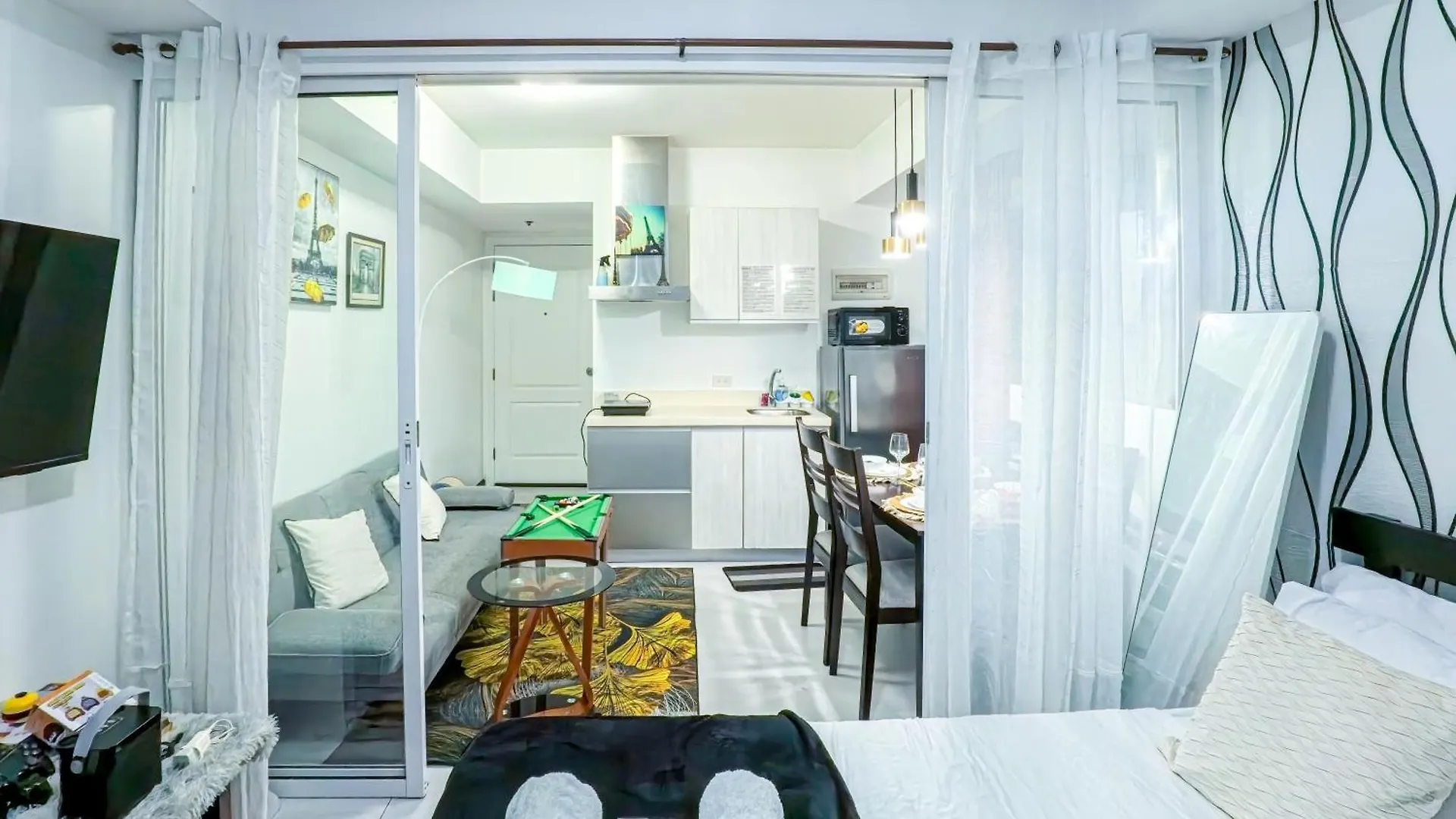 Stunning 1-Bed Apartment In Paranaque Manila Philippines