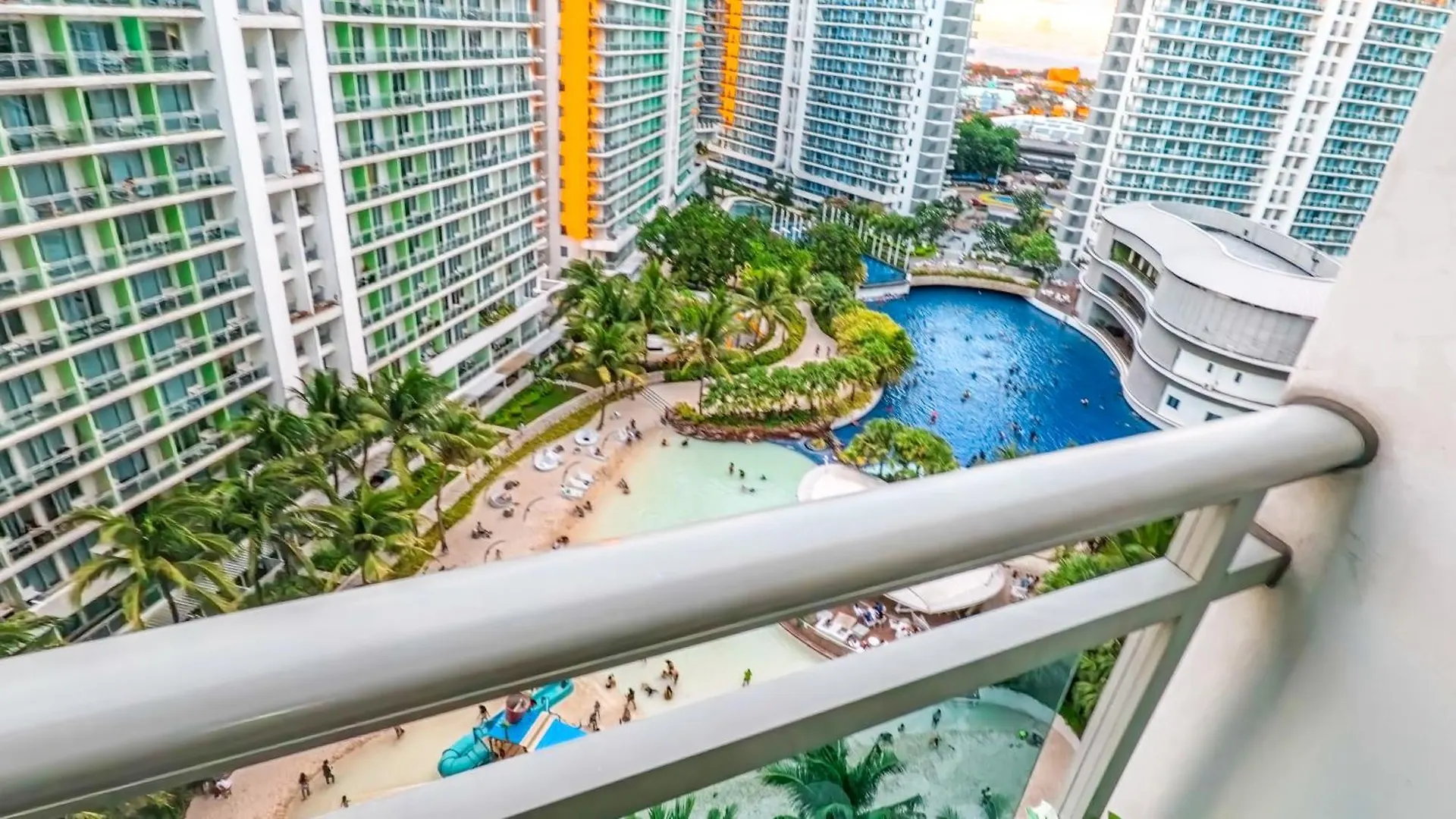 Stunning 1-Bed Apartment In Paranaque Manila