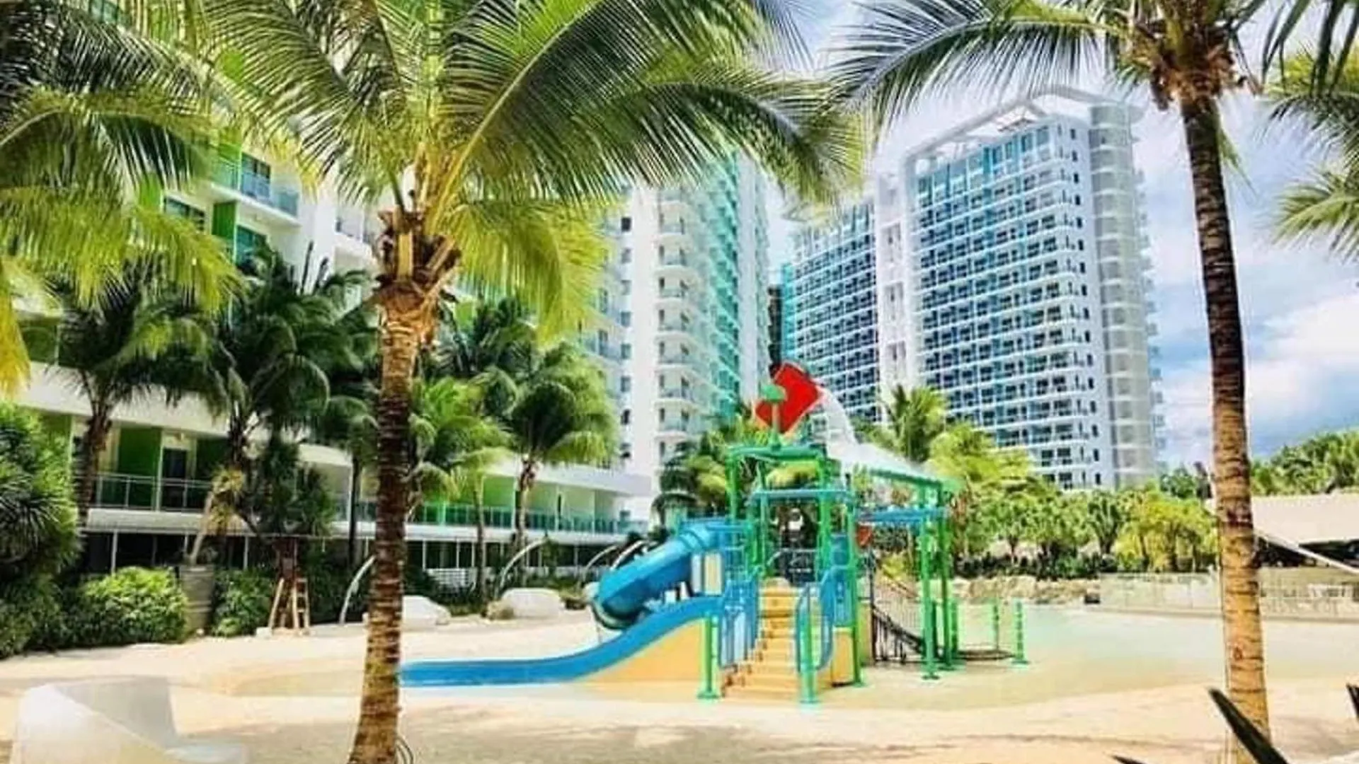 Stunning 1-Bed Apartment In Paranaque Manila 0*,  Philippines