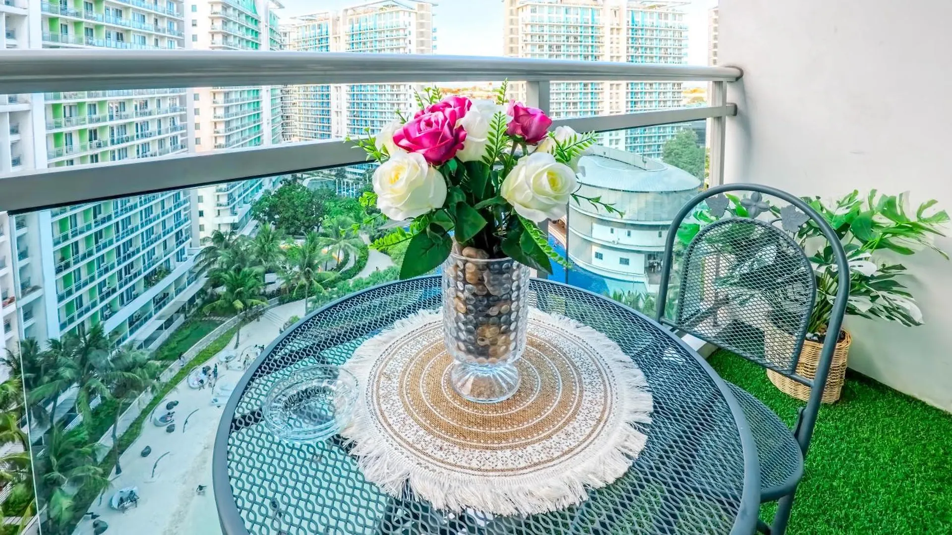 Stunning 1-Bed Apartment In Paranaque Manila